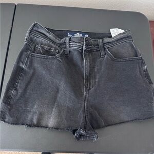 Hollister Ultra High Rise Black Dad Denim Cut Off Shorts 7 inch inseam Waist 28